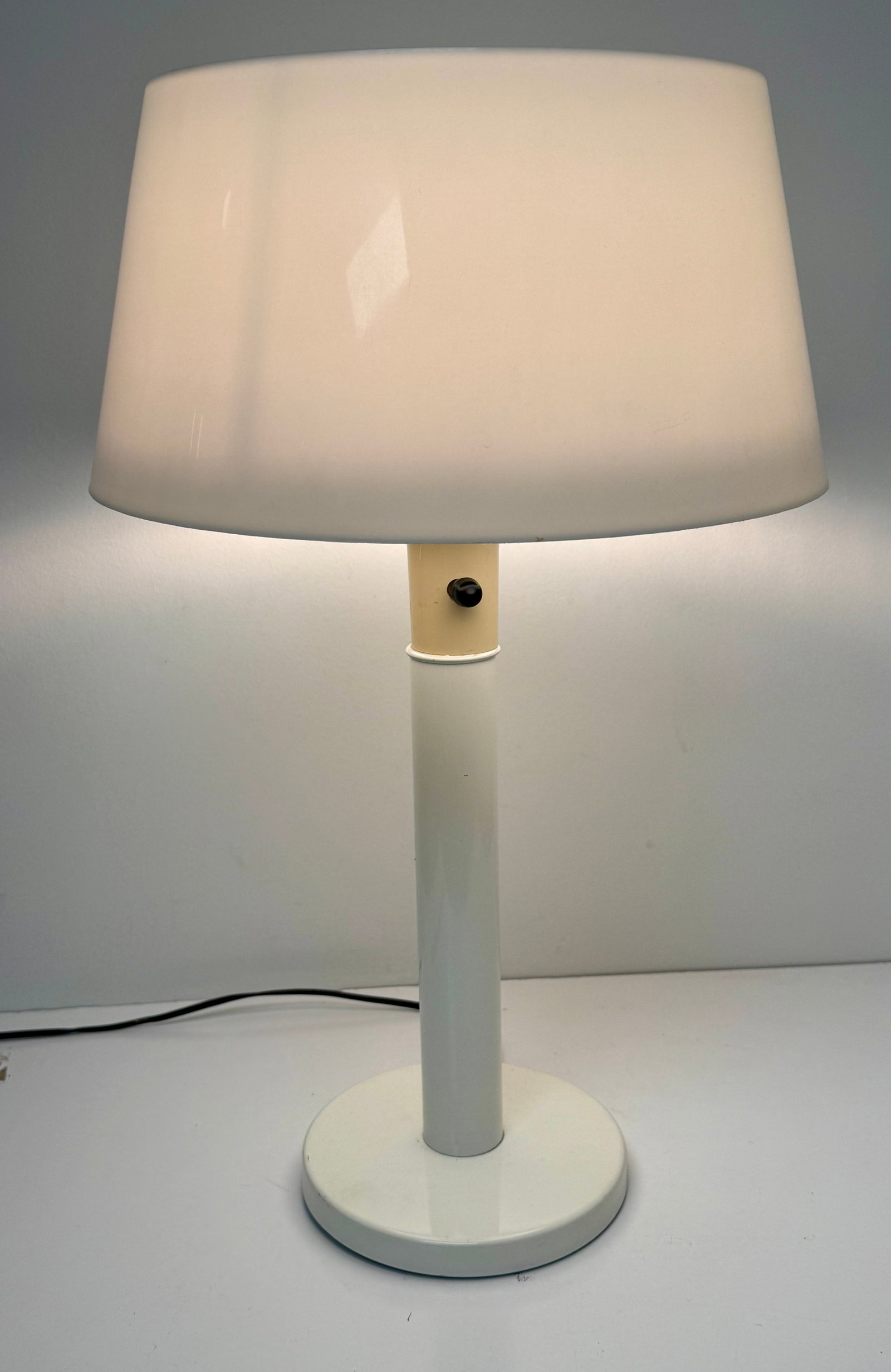 Gerald Thurston For Lightolier Vintage MCM Table Lamp (1 of 11)