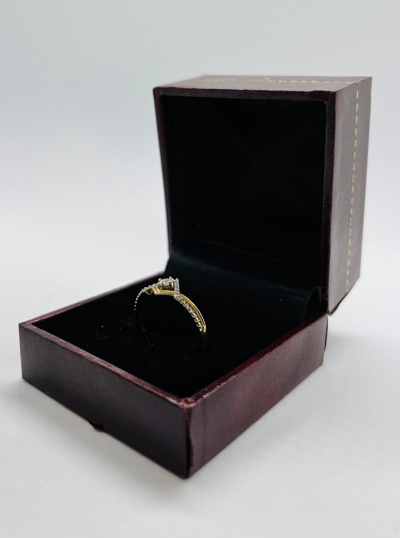 LADIES WONDER WOMAN RING COLLECTION (1 of 3)