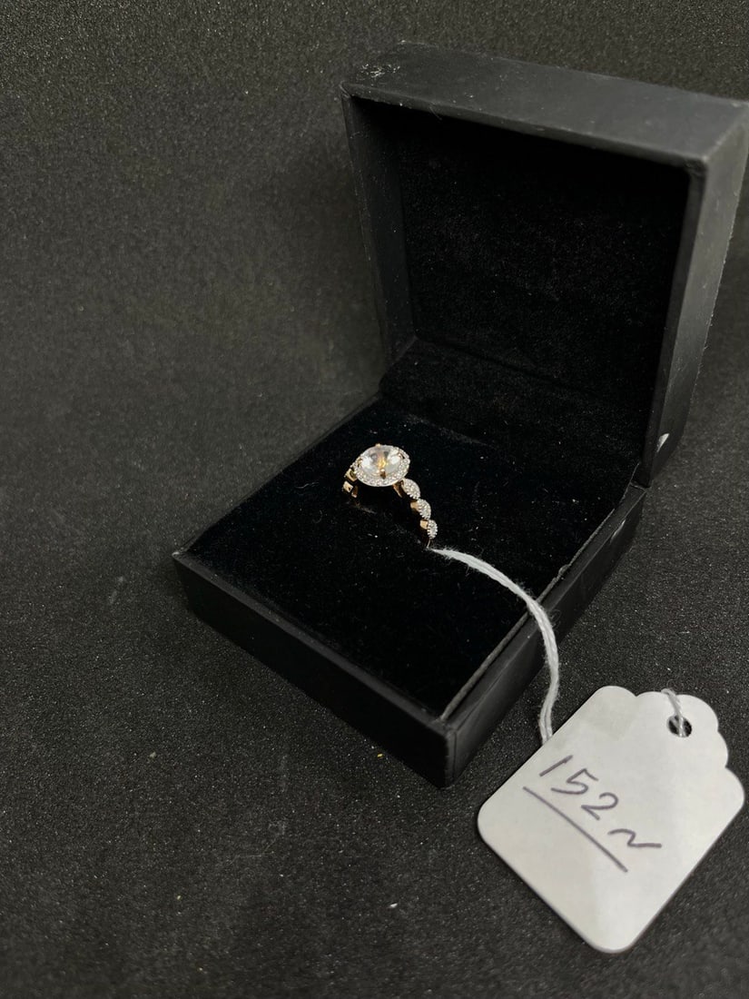 LADIES RING (1 of 3)