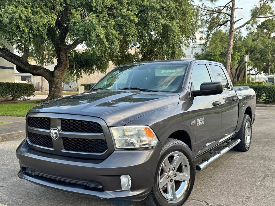2014 Dodge ram 1500 club cab Long Bed (1 of 14)