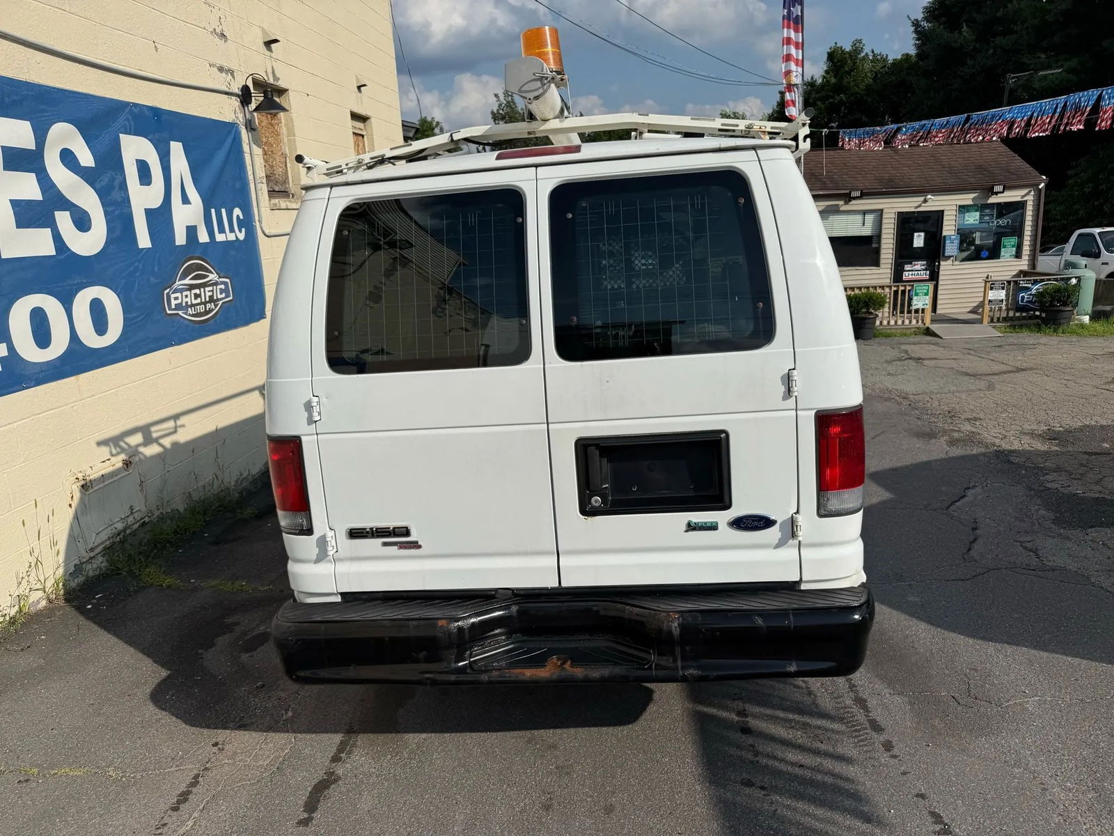 2012 FORD E150 CARGO VAN 3D - 6