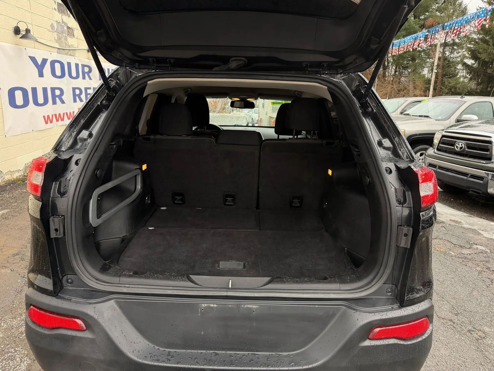 2014 JEEP CHEROKEE 4D - 11