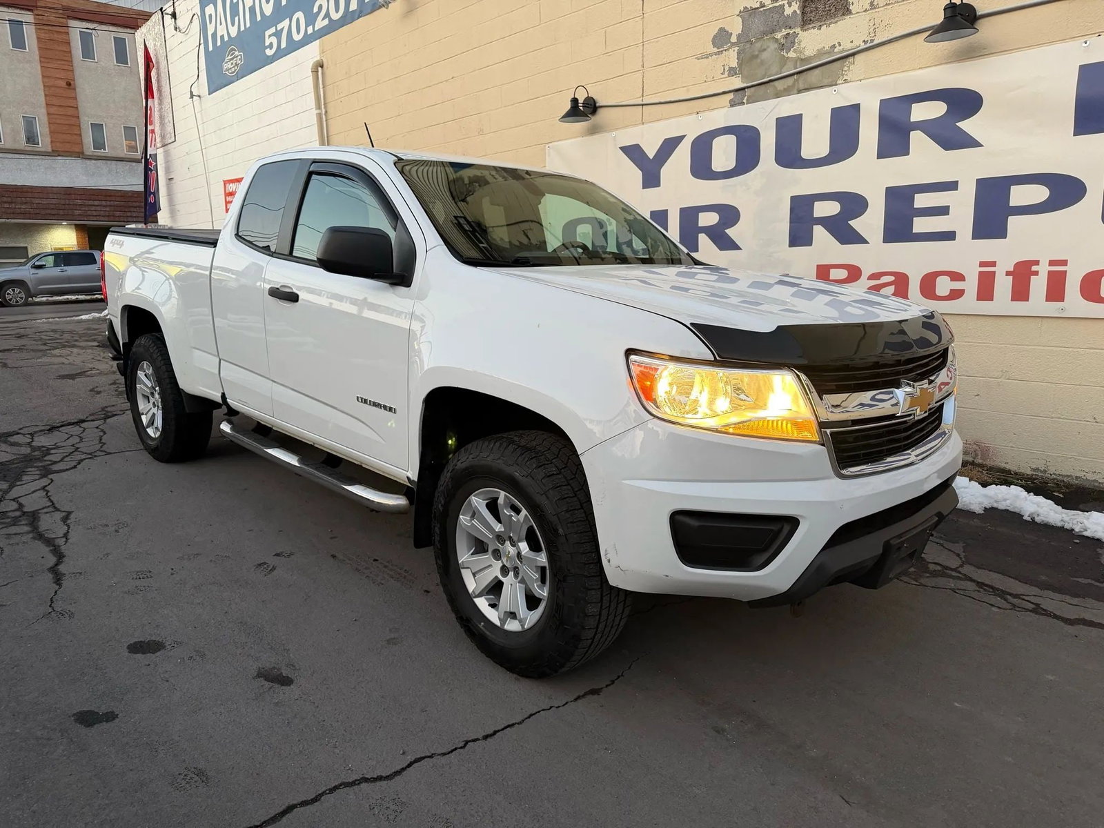 2015 CHEVROLET COLORADO EXTENDED CAB: Year 2015 Make CHEVROLET Model COLORADO EXTENDED CAB Trim WORK TRUCK PICKUP 2D 6 FT Drivetrain 4WD Transmission AUTOMATIC Engine V6, VVT, 3.6 LITER Mileage 157,000 Doors 2 Exterior Color white Interio