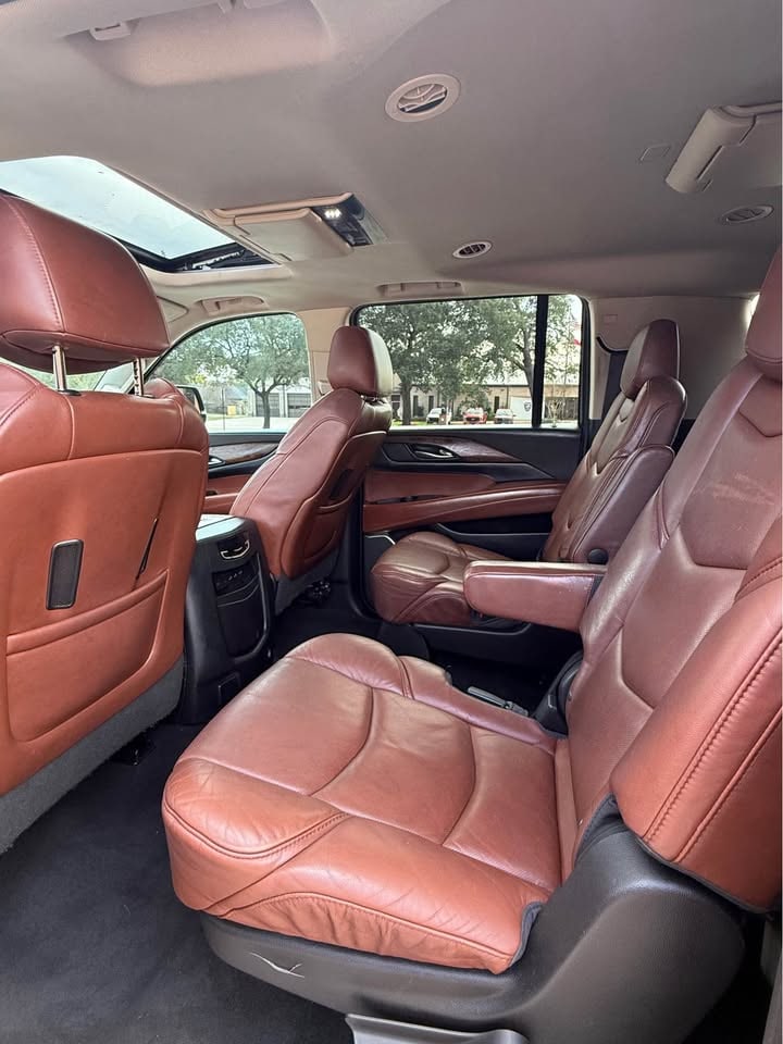 2017 Cadillac Escalade - 11