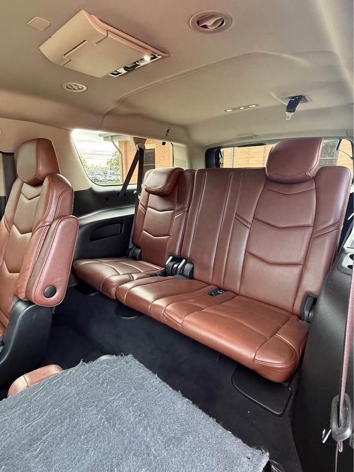 2017 Cadillac Escalade - 12