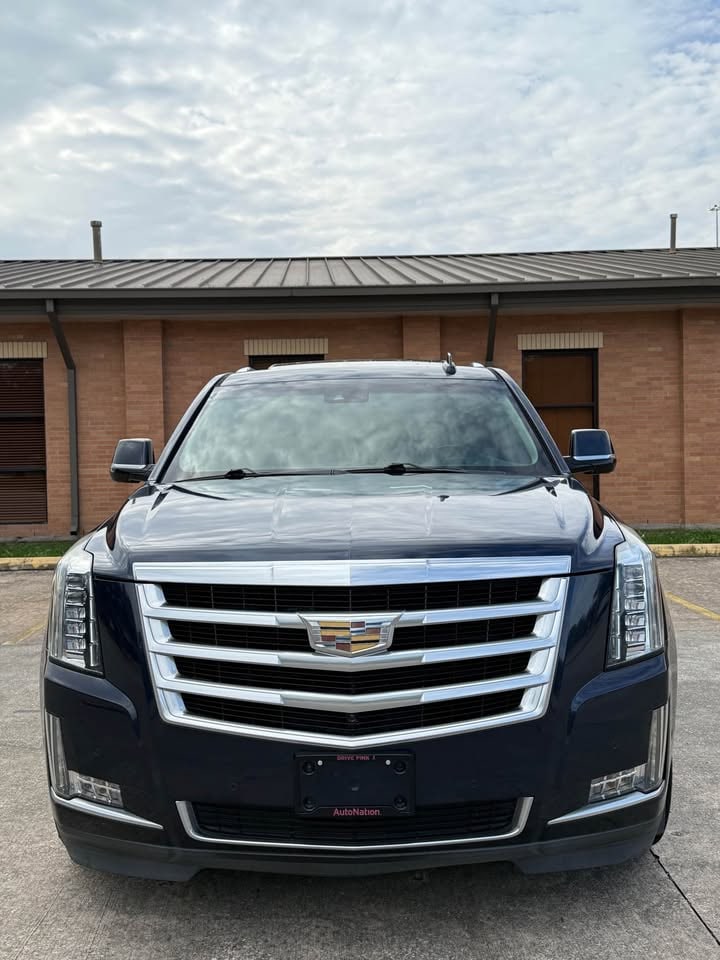 2017 Cadillac Escalade - 8