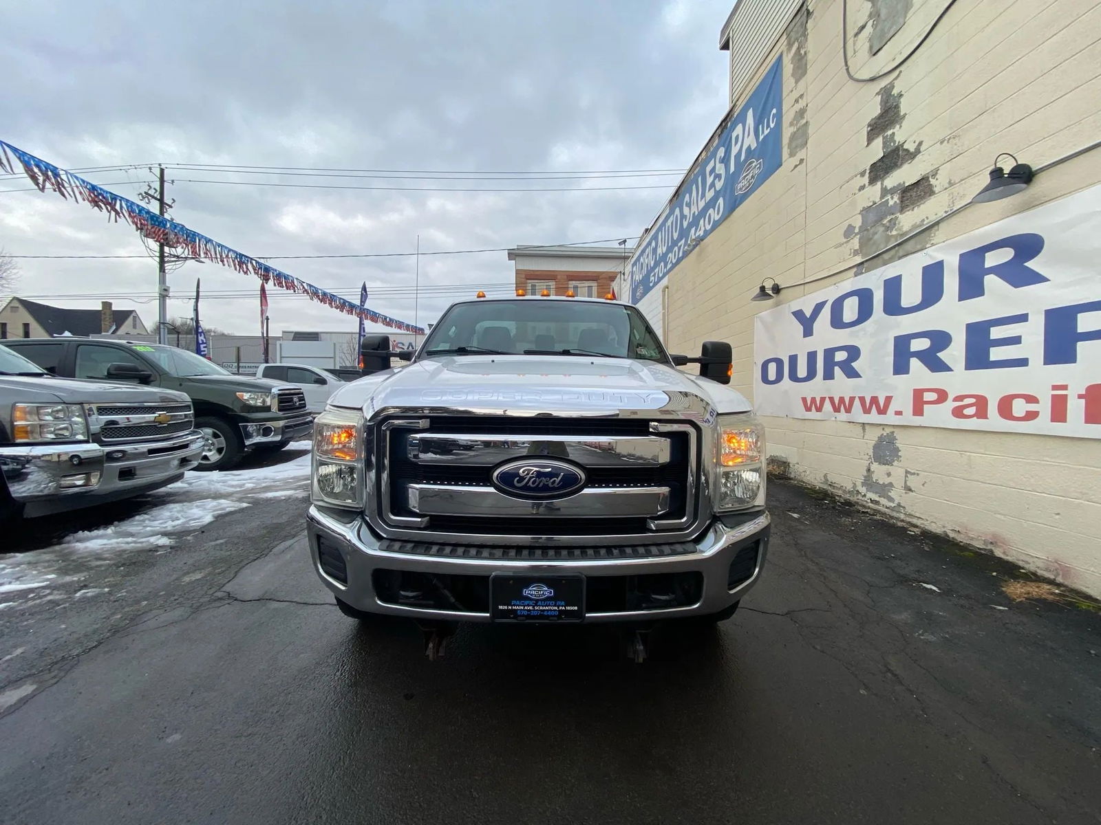 2011 FORD F350 SUPER DUTY REGULAR CAB: Year 2011 Make Ford Model F-350 Superduty 2D Trim F350 SUPER DUTY REGULAR CAB Drivetrain 4WD Transmission Automatic Engine V8, FLEX FUEL, 6.2 LITER , Mileage 137,643 Doors 2 Exterior Color white Inter