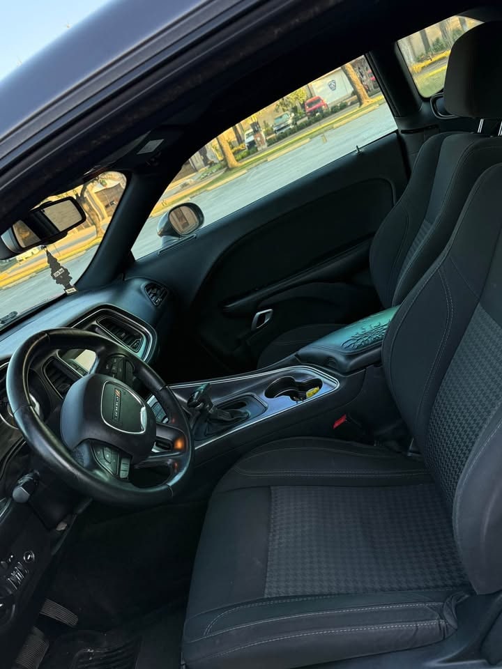 2016 Dodge challenger SXT Plus Coupe 2D - 10