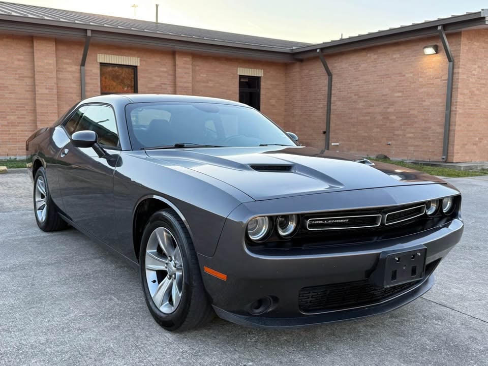 2016 Dodge challenger SXT Plus Coupe 2D - 7