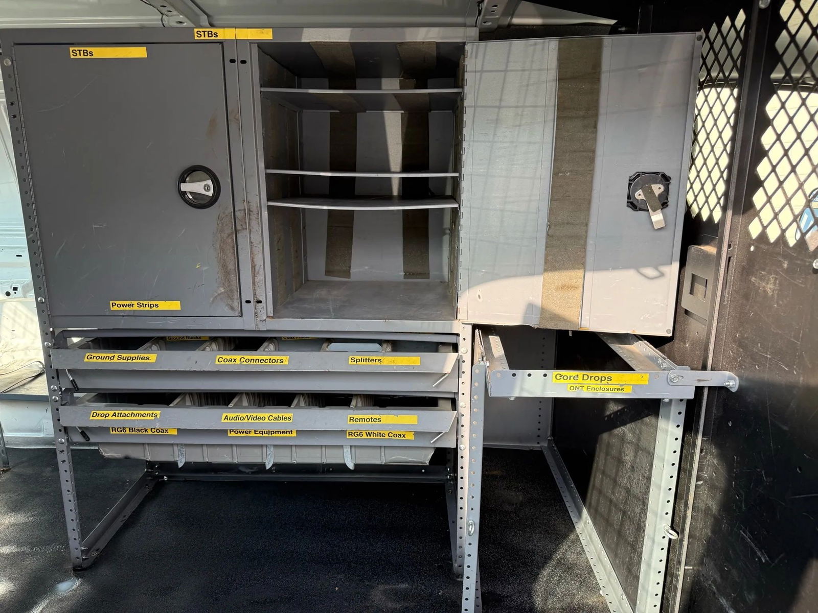 2012 FORD E150 CARGO VAN 3D - 9