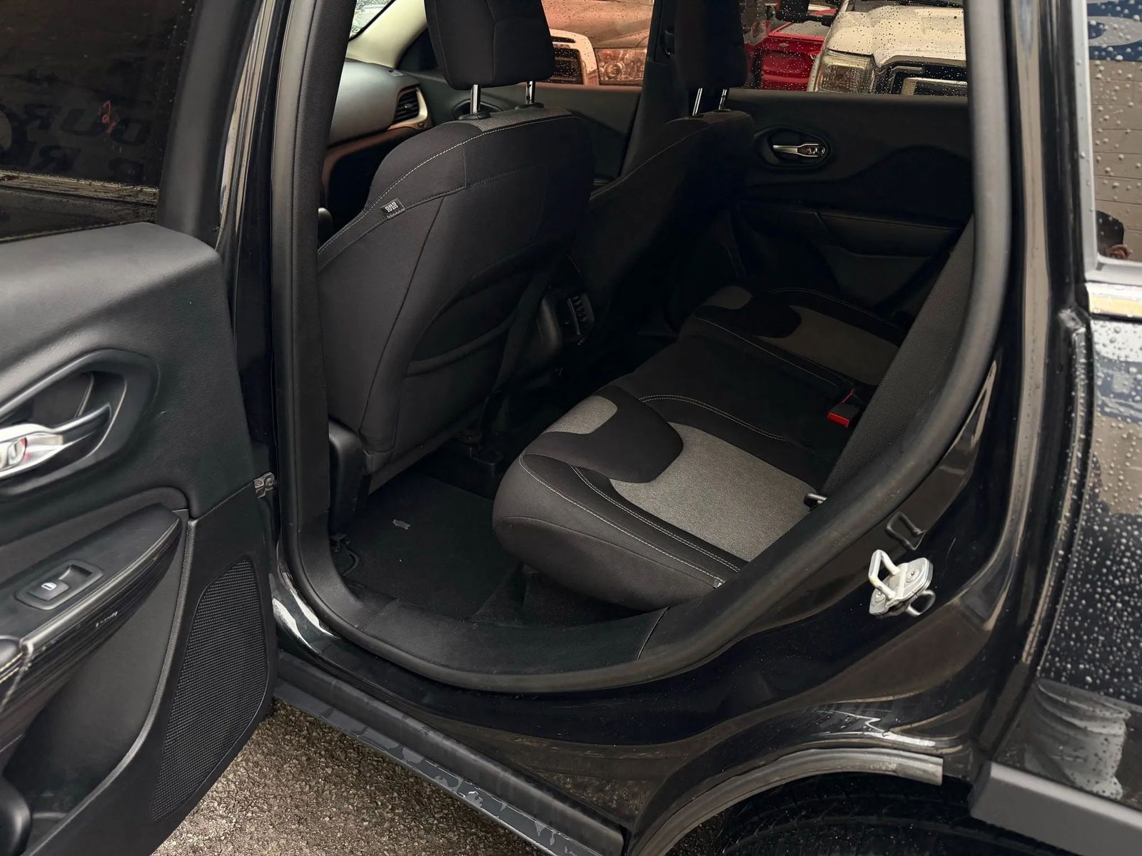 2014 JEEP CHEROKEE 4D - 10