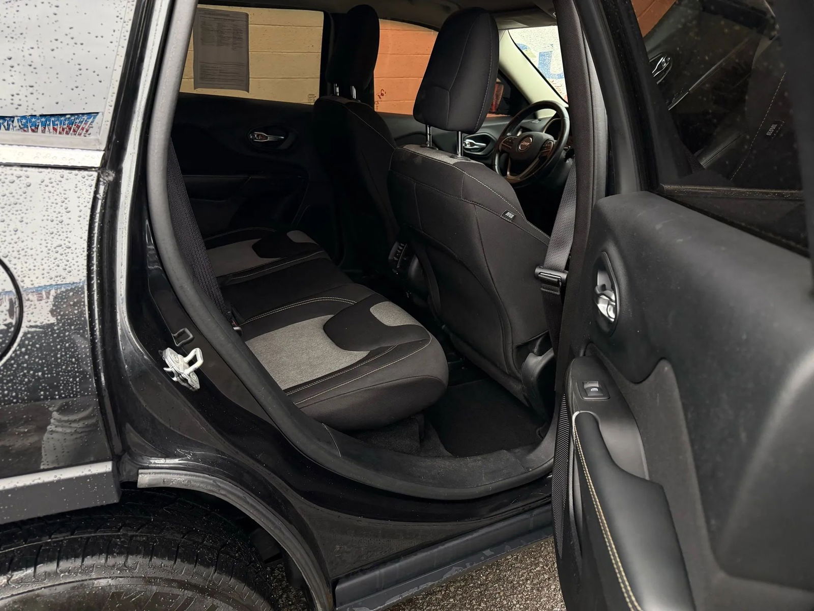 2014 JEEP CHEROKEE 4D - 12