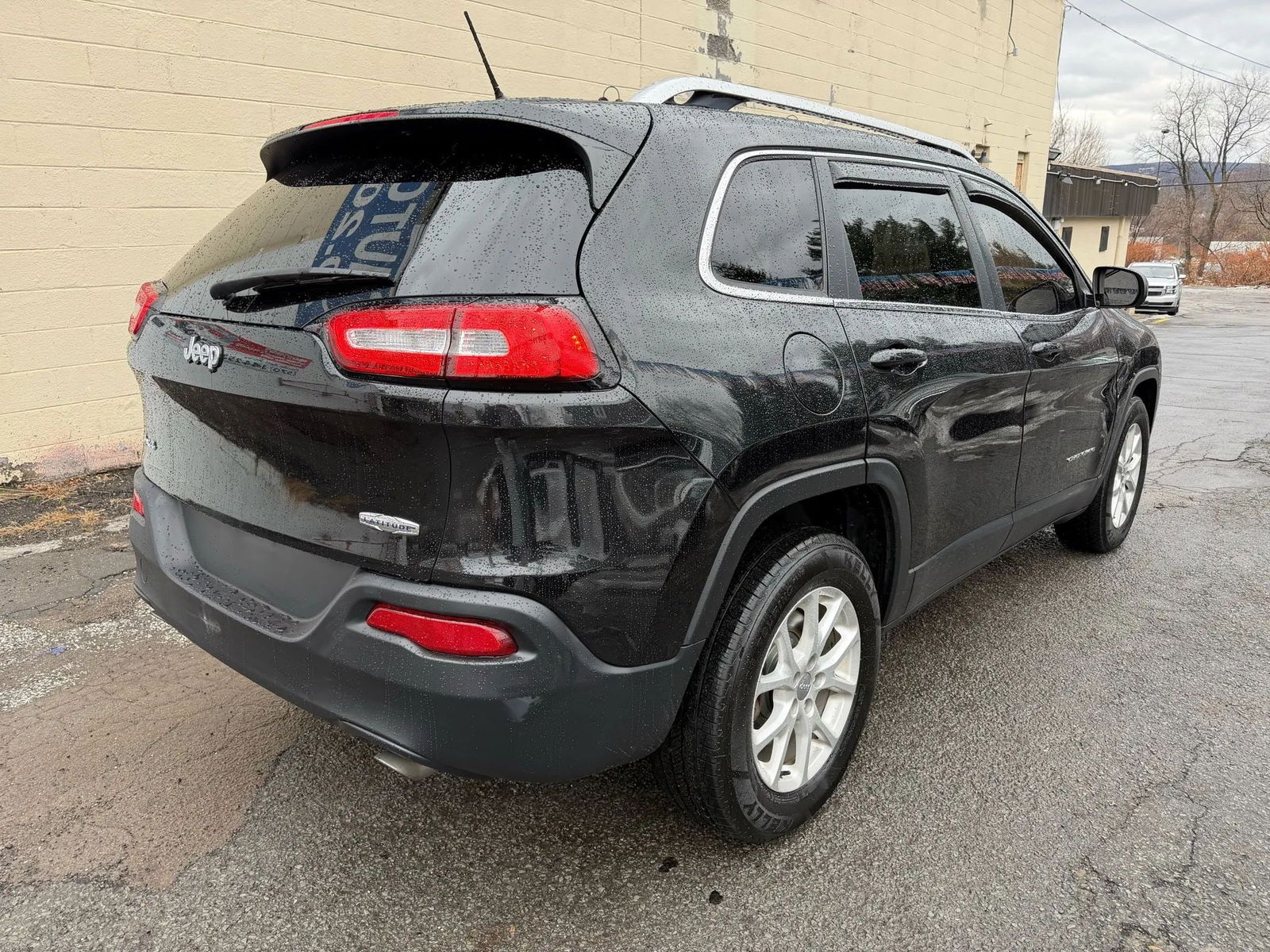 2014 JEEP CHEROKEE 4D - 6