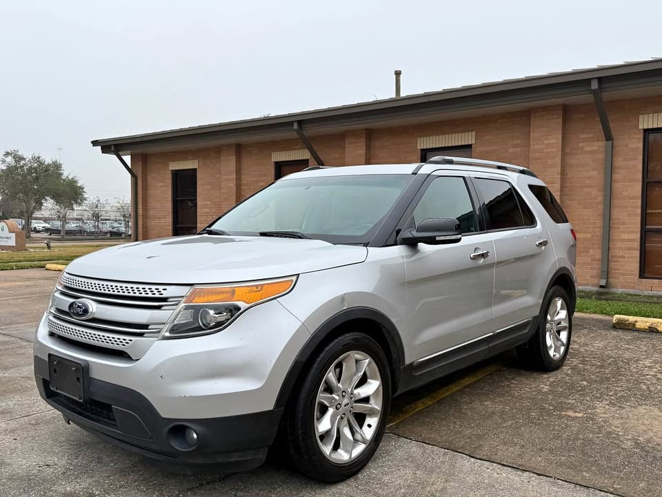 2014 Ford explorer Platinum Sport Utility 4D (1 of 11)