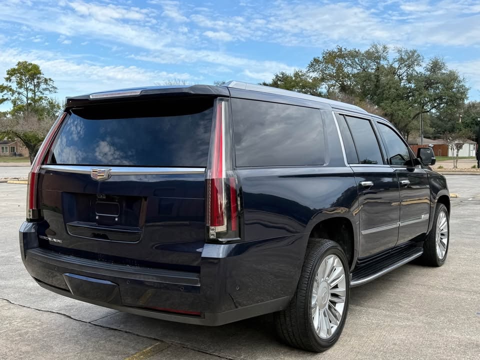 2017 Cadillac Escalade - 5