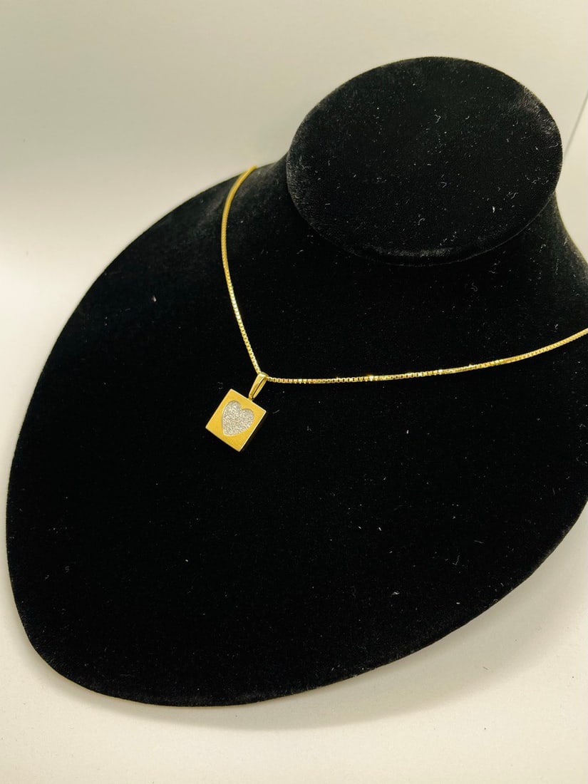YELLOW GOLD NECLACE: 14K YELLOW GOLD NECLACE WITH HEART WITH DIAMONDS- BOX SHAPE APPROX .25 CTTW & DIAMOND 17INCH