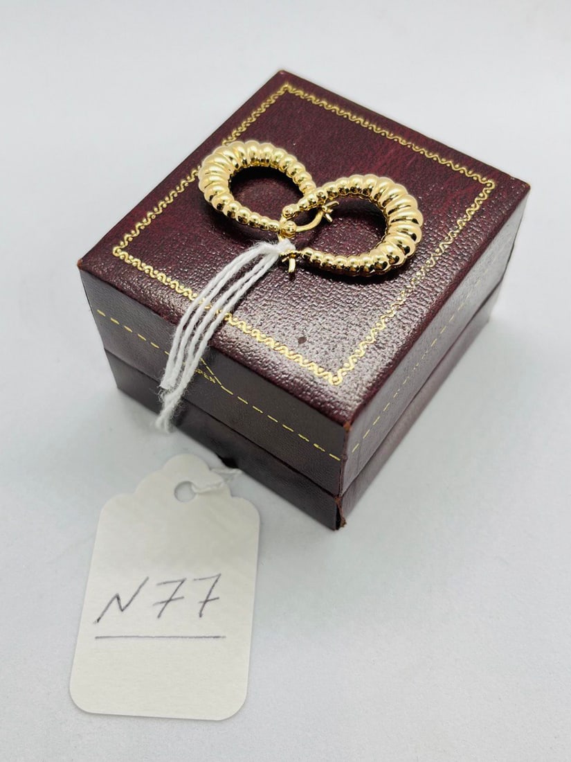 YELLOW GOLD EARRING: 14K YELLOW GOLD EARRING