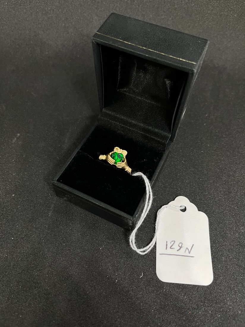 LADIES RING: LADIES RING IRISH CLADDAGH HEART SHAPE C2 YELLOW GOLD SIZE 8