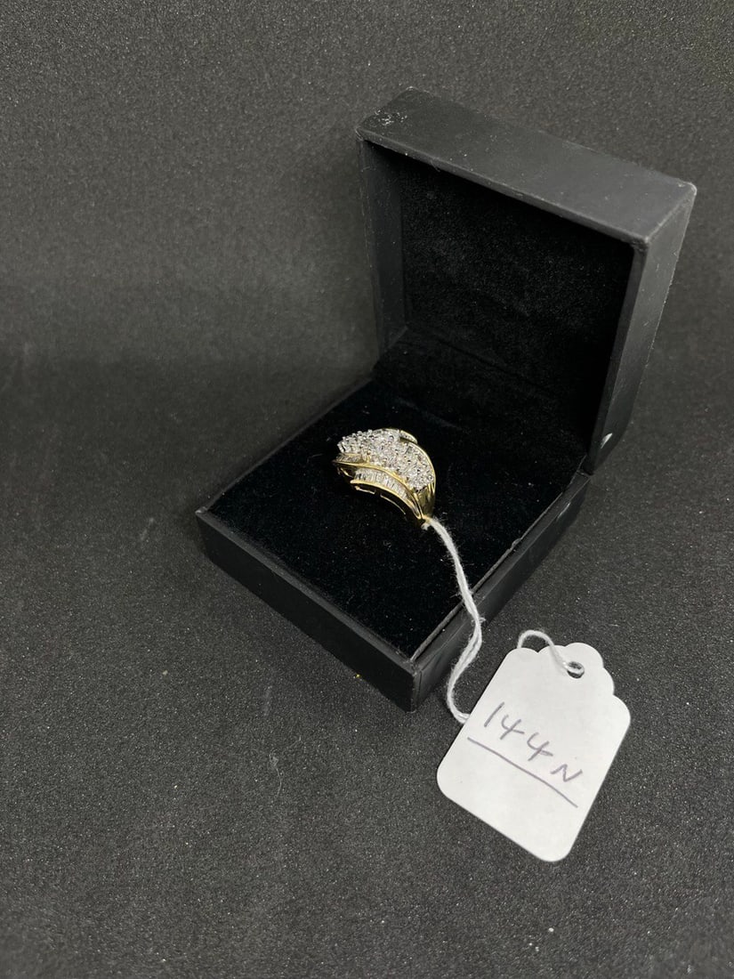 14K GOLD RING (1 of 3)
