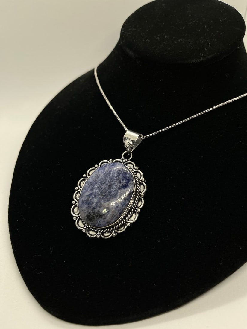LAPIS PENDANT NECKLACE WITH CHAIN: LAPIS PENDANT NECKLACE WITH CHAIN METAL:GERMAN SILVER