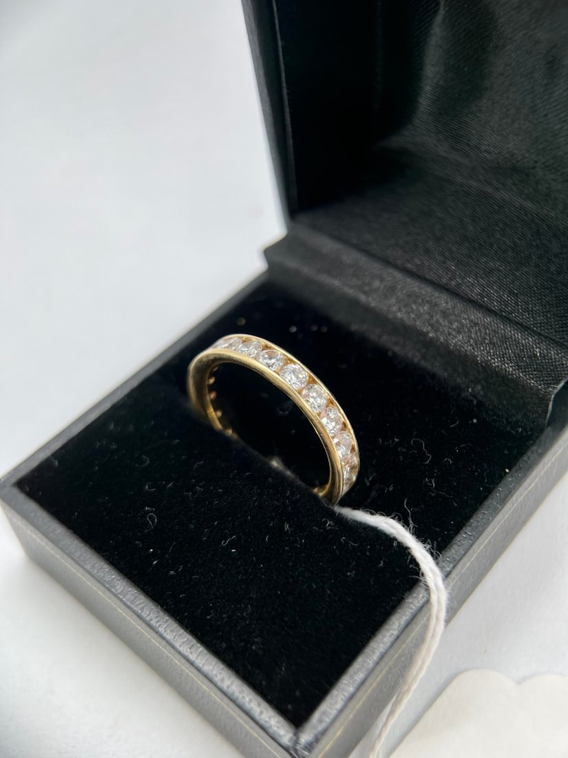 ladies engagement ring (1 of 3)