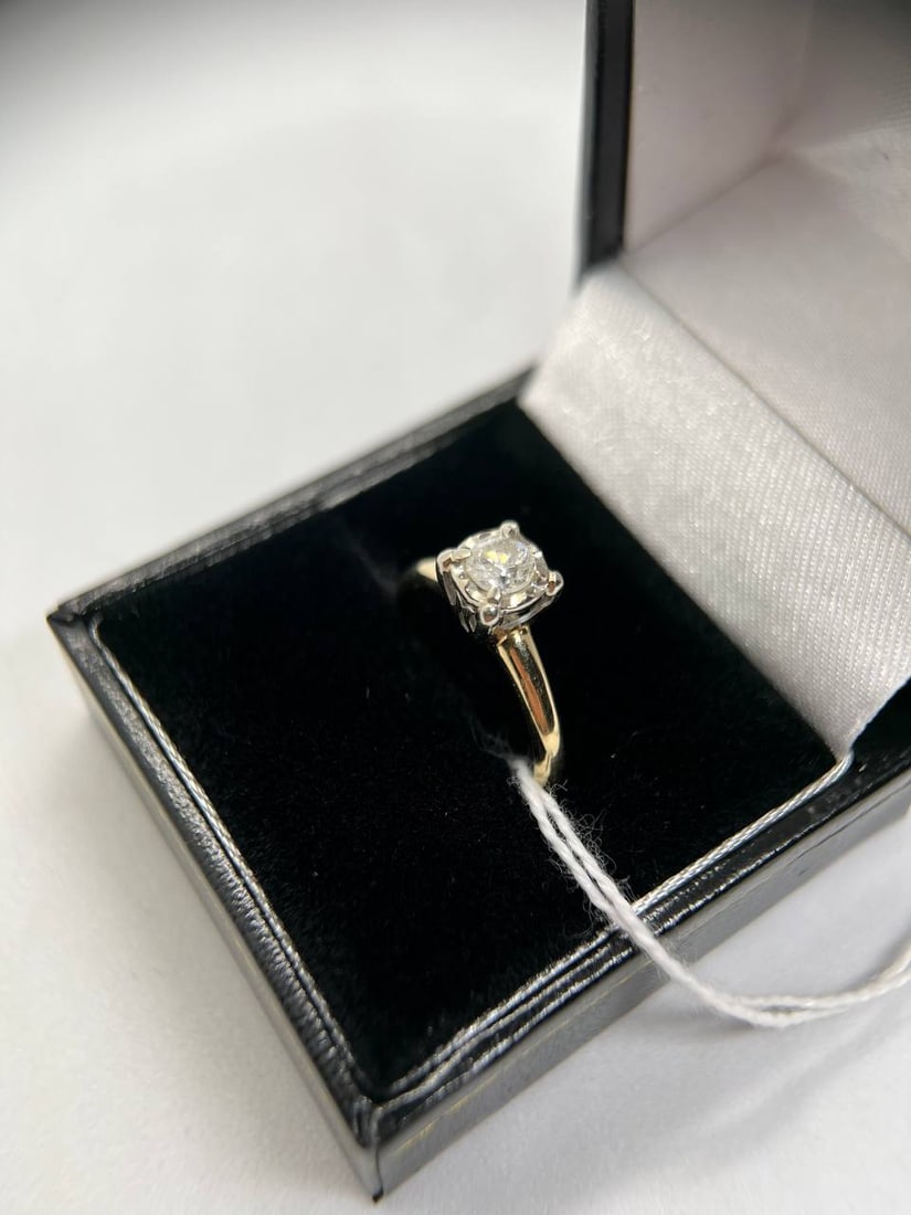 ladies engagement ring (1 of 3)