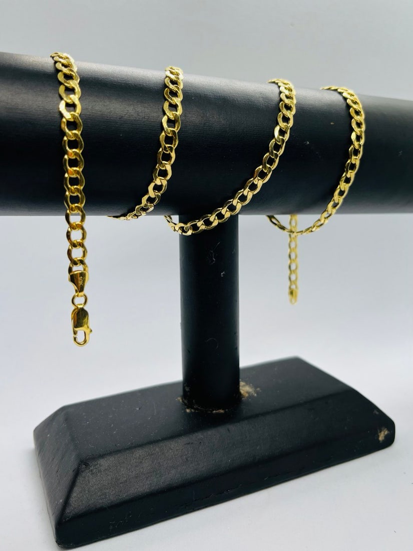 10K YELLOW GOLD: 10K YELLOW GOLD BEAUTIFUL 26 INCH CUBAN LINK