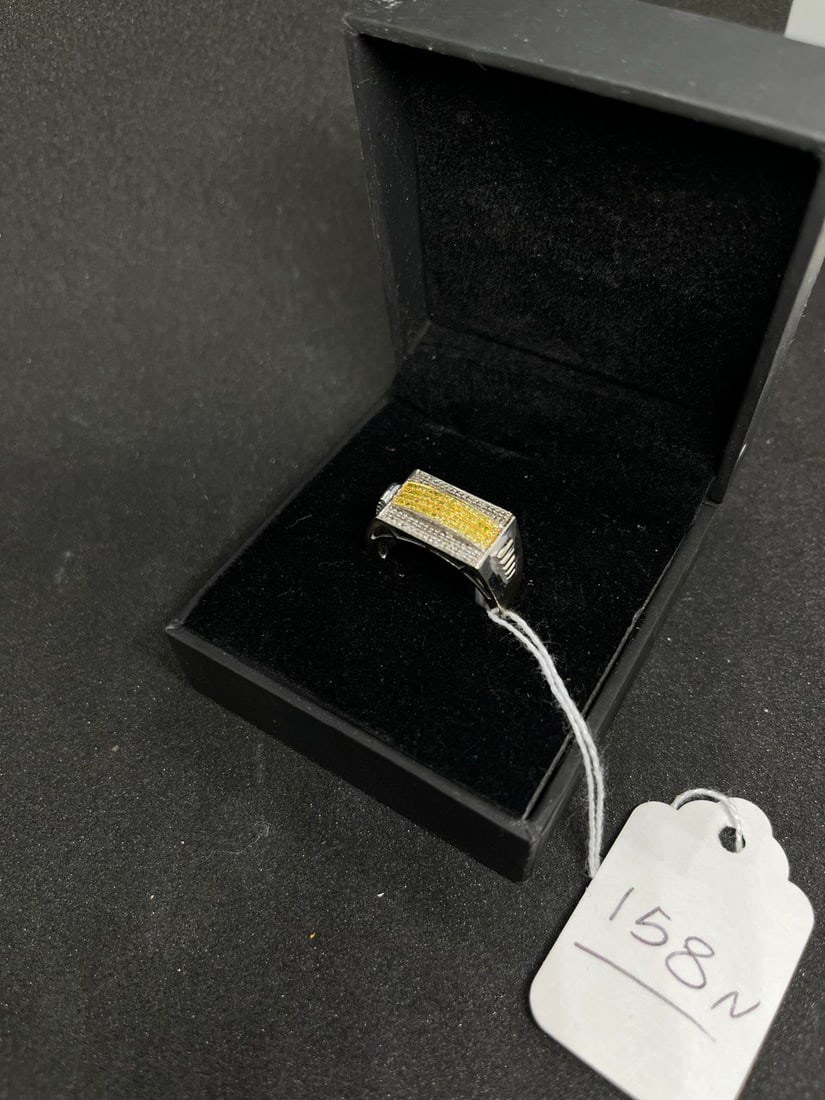 MANS RING: 10K GOLD .50 CTTW DIAMOND 6.7GR WHITE GOLD CANARY DIAMONDS SIZE 10 1/2