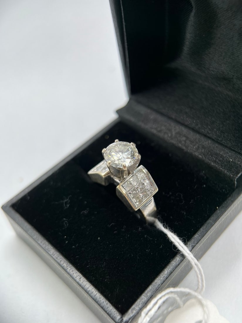 ladies engagement ring: ladies 18k engagement ring white gold size 6 1/2 center approx over 2cttw side 1cttw approx vsi H color beautiful