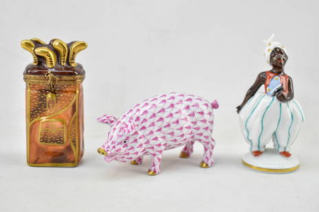 Grp 3 Small European Porcelain, Herend, Limoges, Augarten: Pig measures 2"H x 3.5"L x 1"W. Lot includes three fine European items including a Herend pig in raspberry coloring, Limoges Rochard golf bag pill or trinket box, and Vienna Porcelain Manufactory Auga