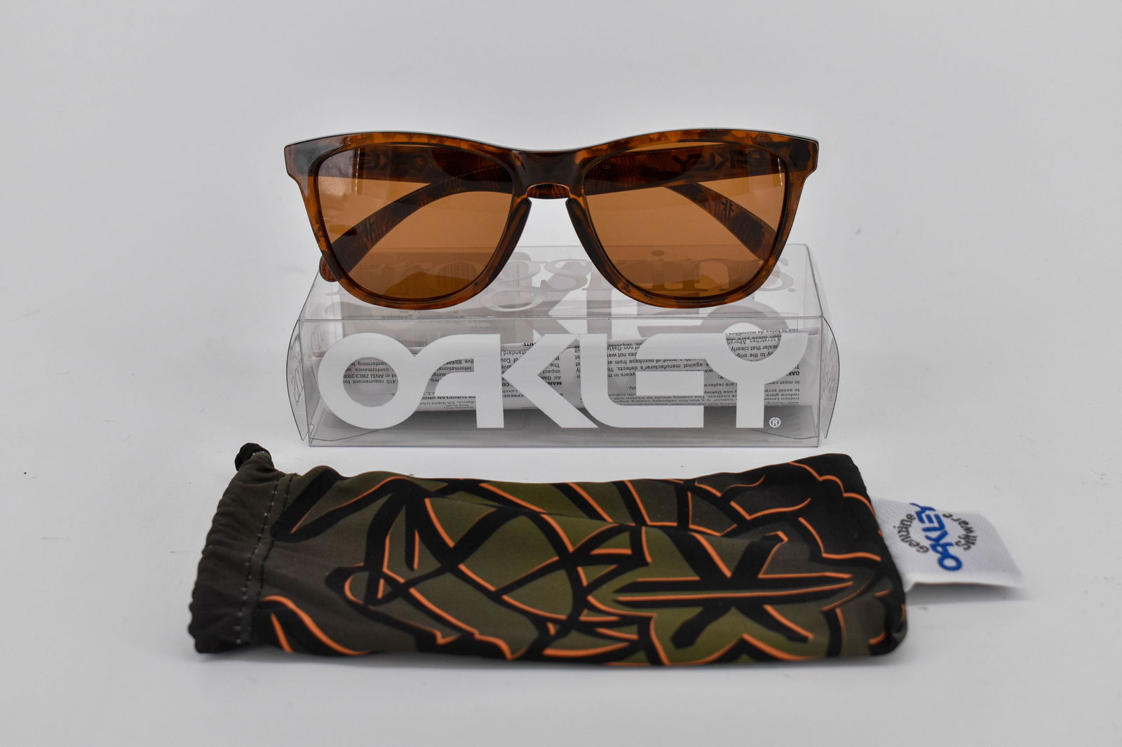 Oakley Kazu Frogskin Sunglasses, Brown Tortoise/Bronze (1 of 7)