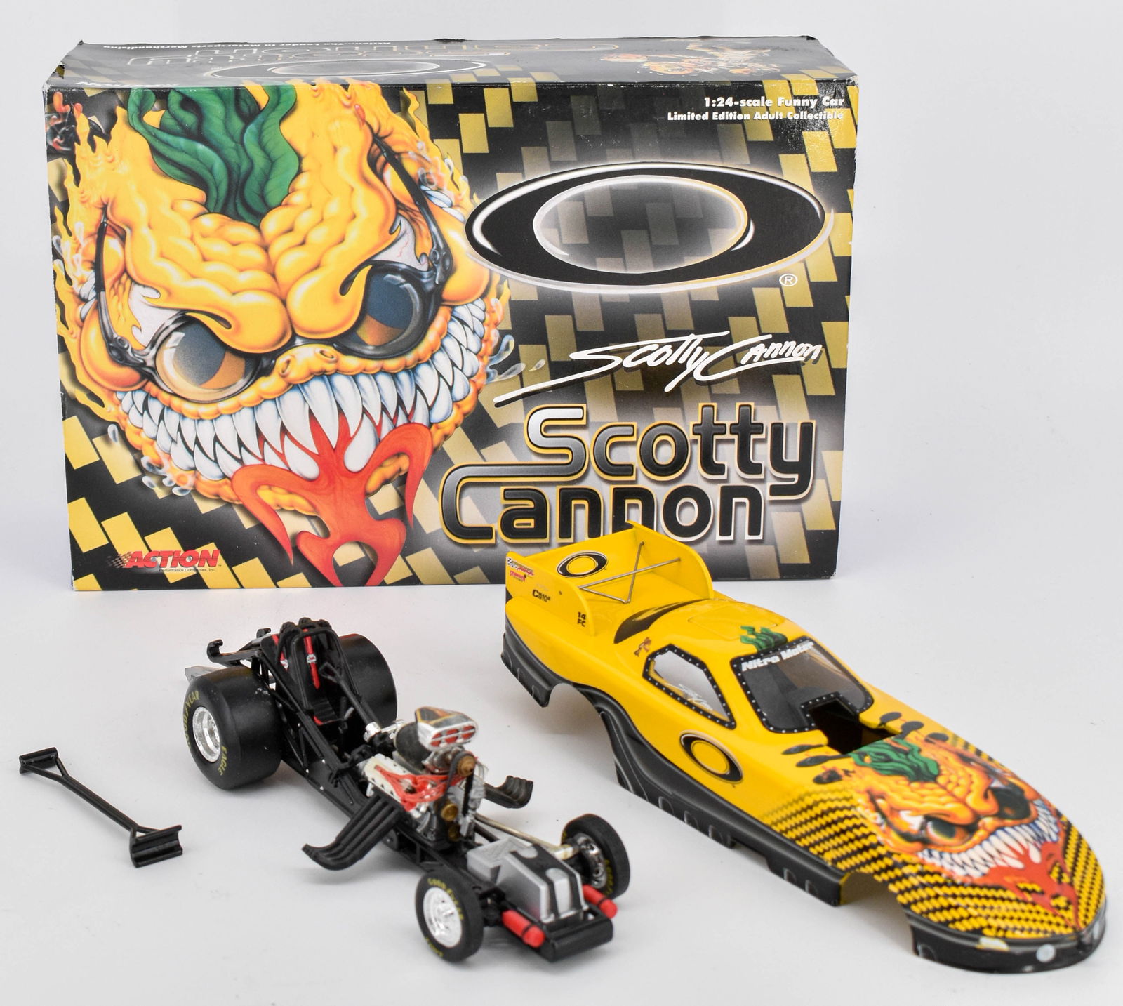 Oakleyファン必見Scotty Cannon 1/24 Funny Car黄 OAKLEY 1999