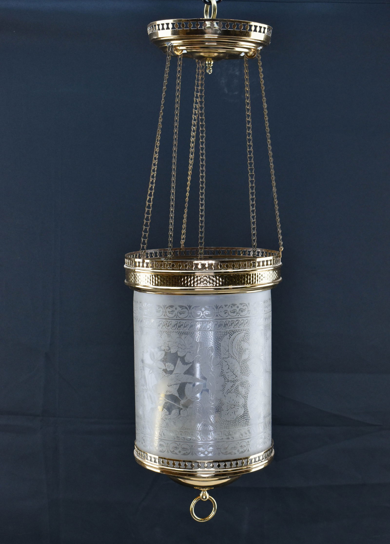 Cylindrical Parlor Lamp with Clear Embossed Shade (1 of 13)