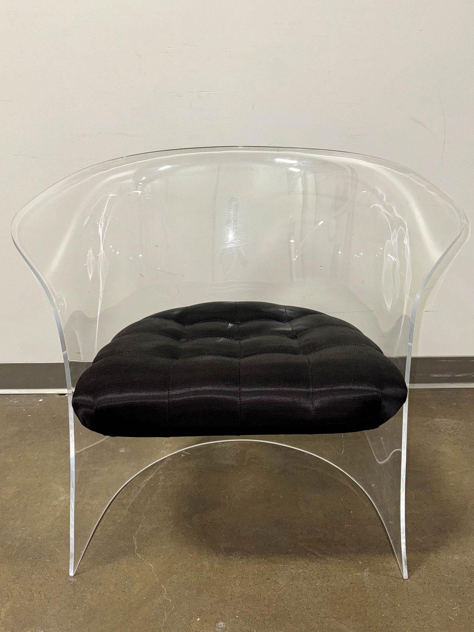 Vintage Hill Mfg. Lucite Lounge Chair (1 of 8)