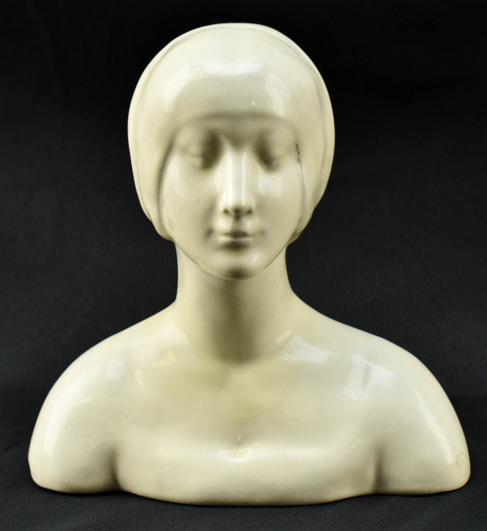 Antique Rookwood Pottery Bust, Model #2026 (1 of 10)