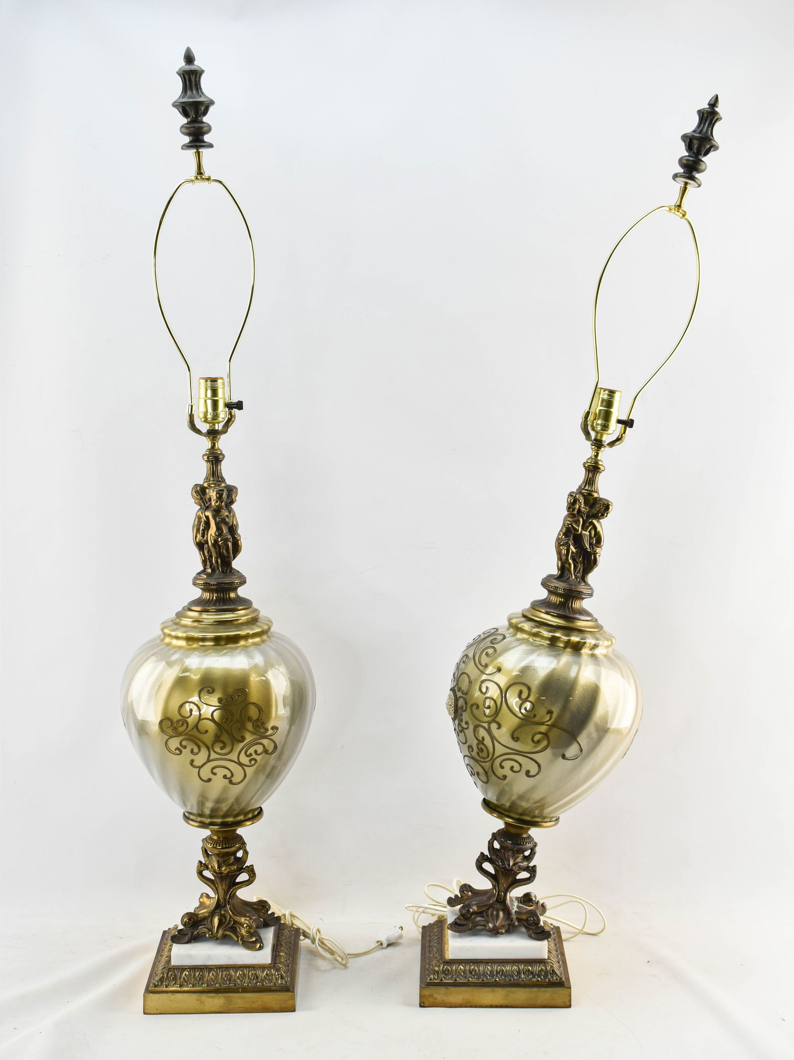 Pair of Table Lamps with Putti Decoration, As Is (1 of 10)
