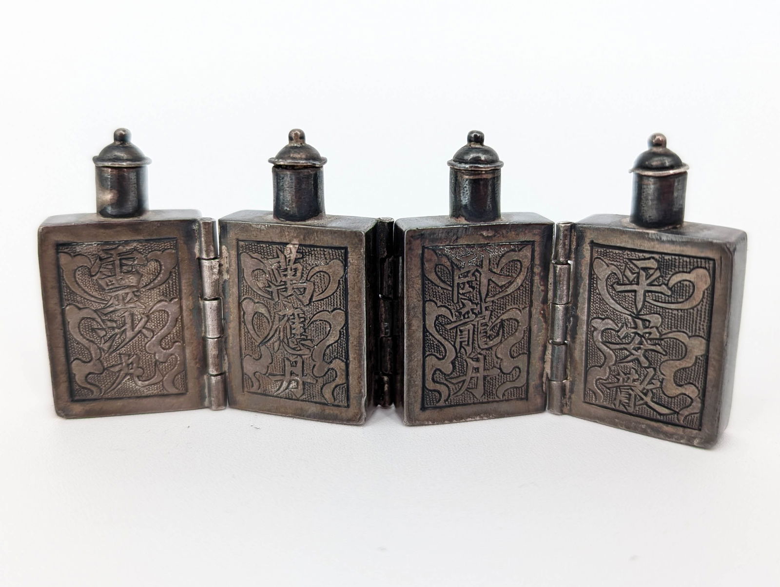 Antique Chinese Silver 4 Compartment Hinged Snuff Box (1 of 8)