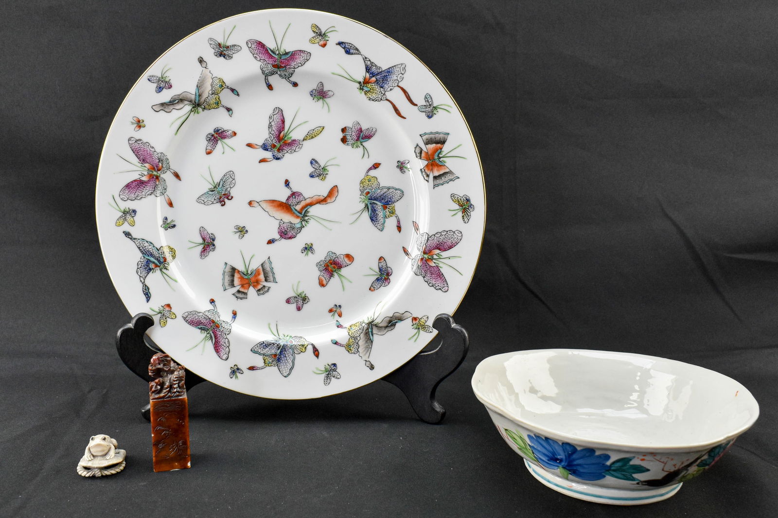 Four East Asian Decor Pieces (1 of 18)