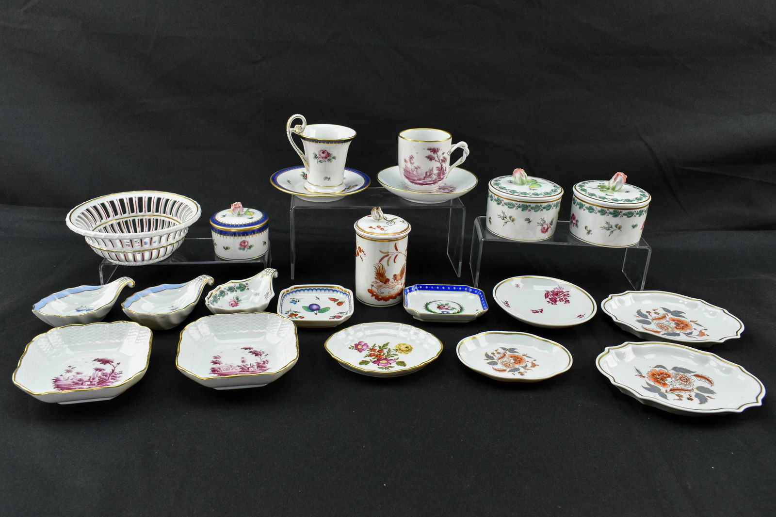 21 Pieces of Richard Ginori Italian Porcelain (1 of 19)