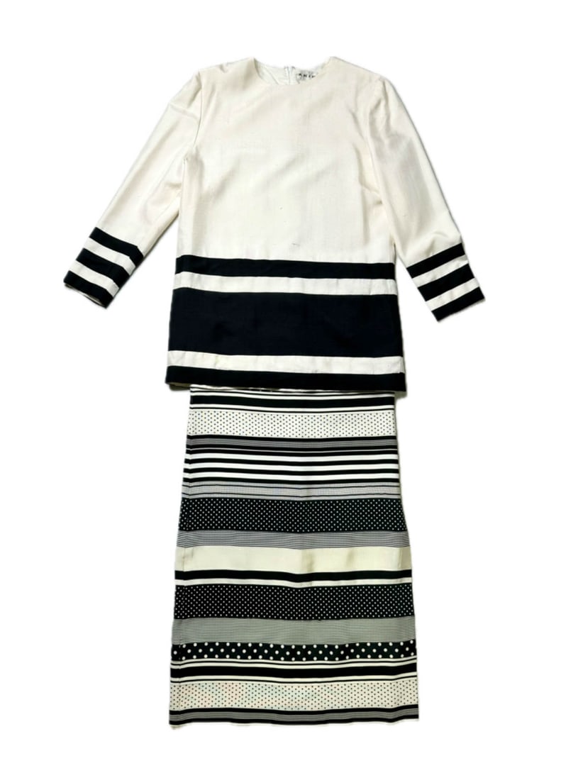 Two Medium Black and White Pieces, J. McLaughlin and Akira (1 of 11)