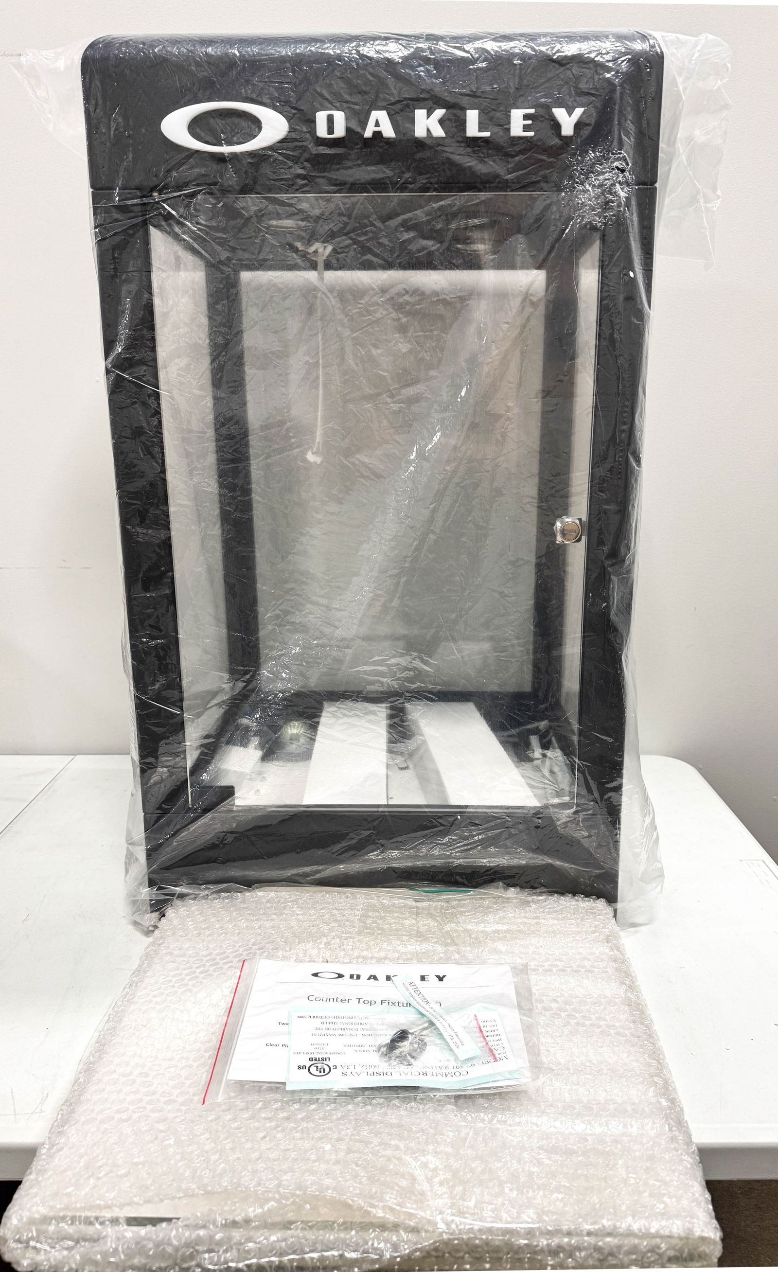 Oakley Black Counter Top Fixture 3.0 Lit Display Case (1 of 10)