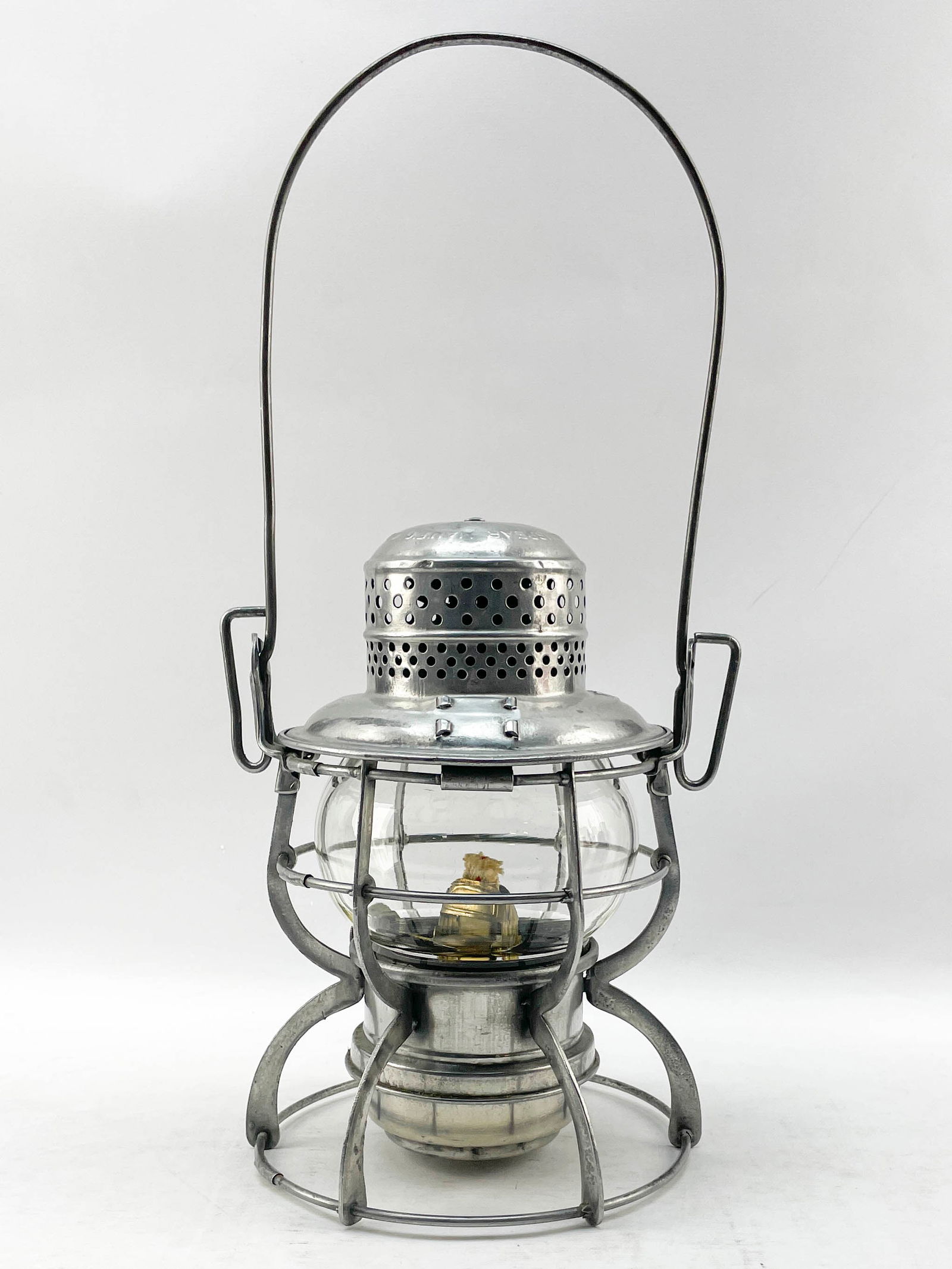 1925 Armspear GNRy Clear Short Globe Oil Lantern (1 of 9)
