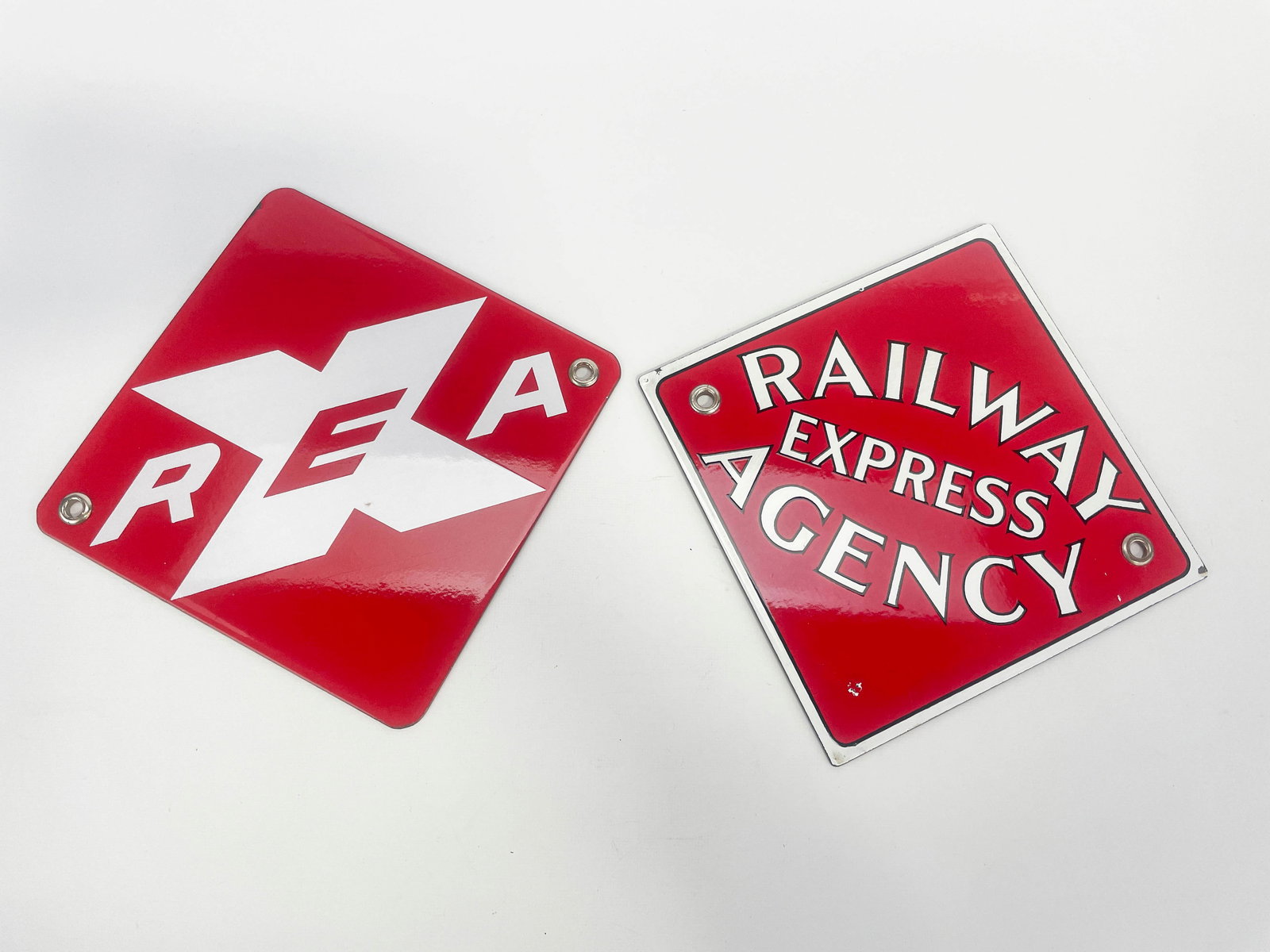 Grp 2 Vintage Railway Express Agency Enameled Metal Signs (1 of 4)