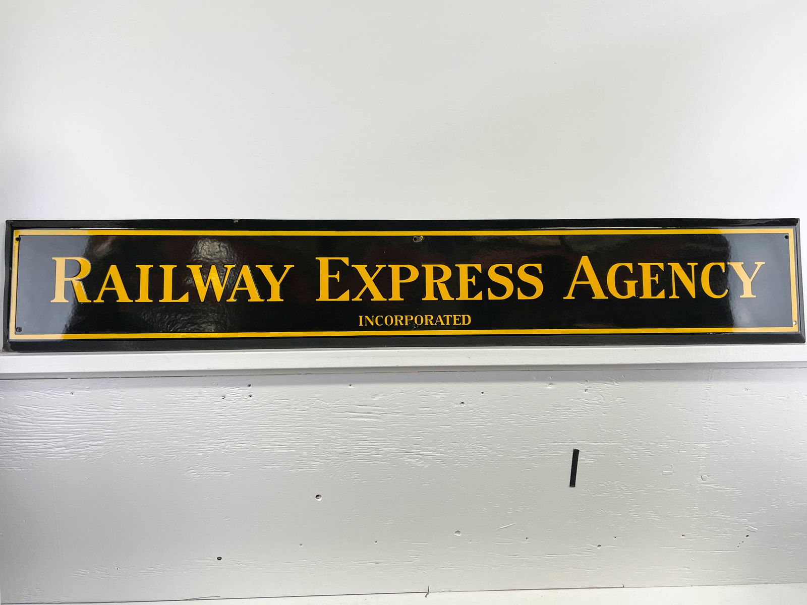 Large Metal Enameled Railway Express Agency Sign (1 of 10)