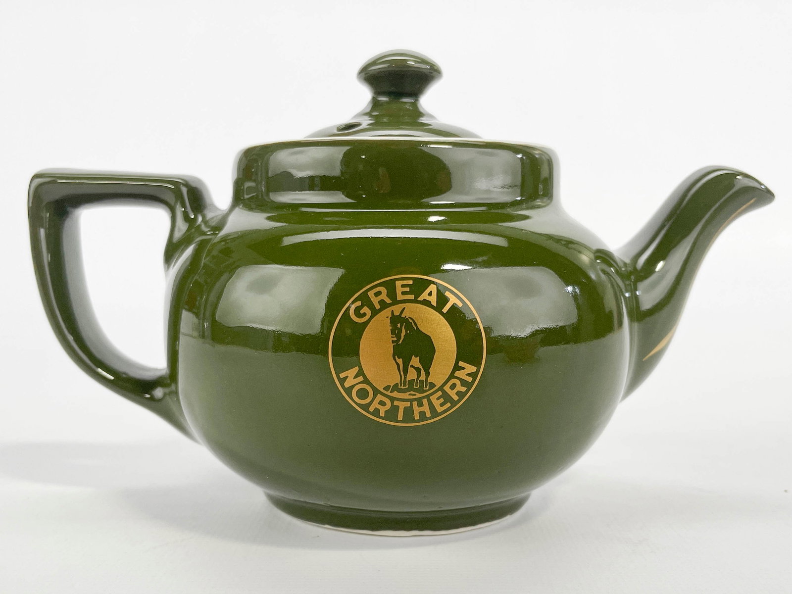 Great Northern Railway Private Car Green Teapot (1 of 8)