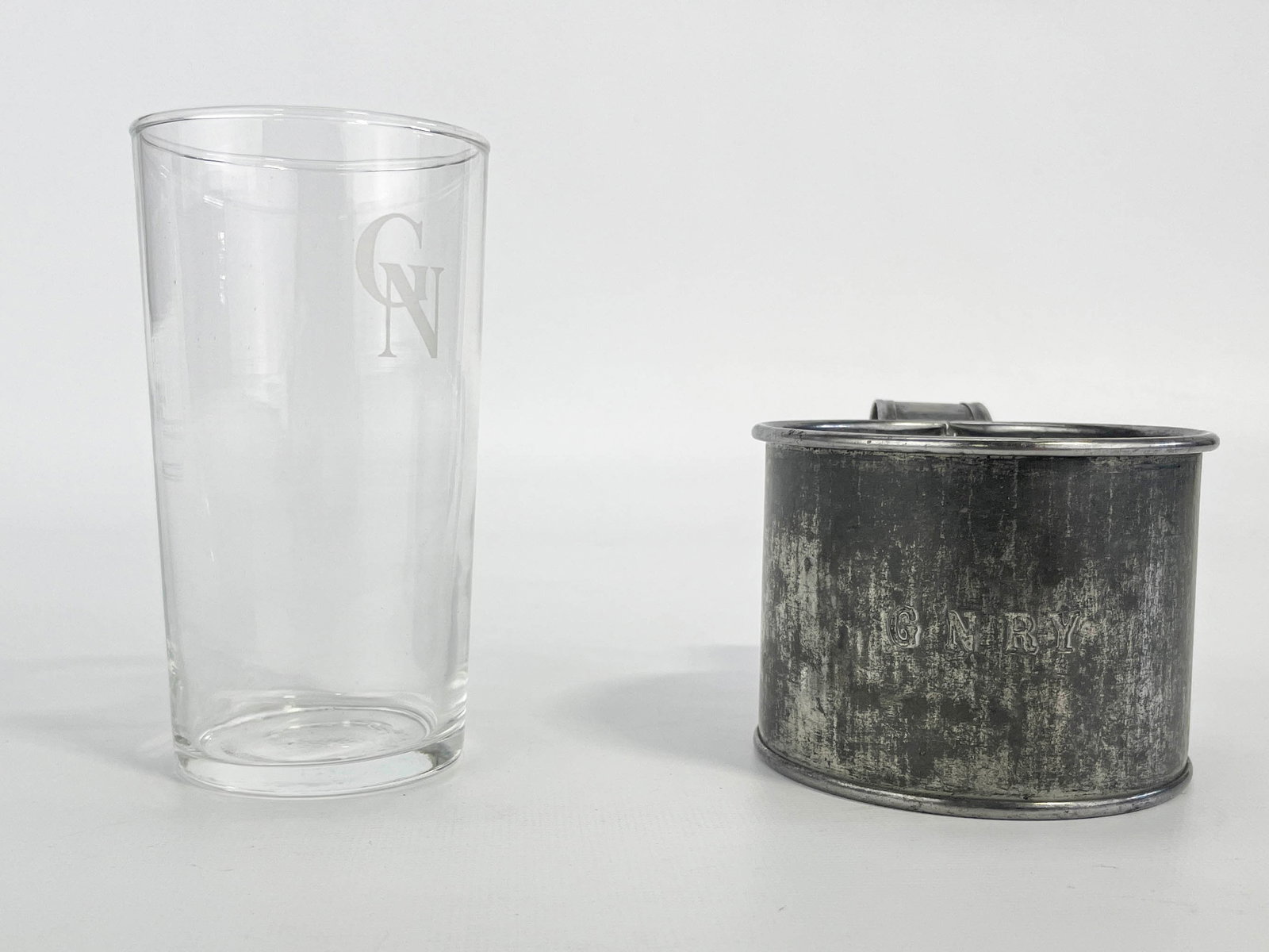 2 Great Northern Railroad Drinking Cups (1 of 6)