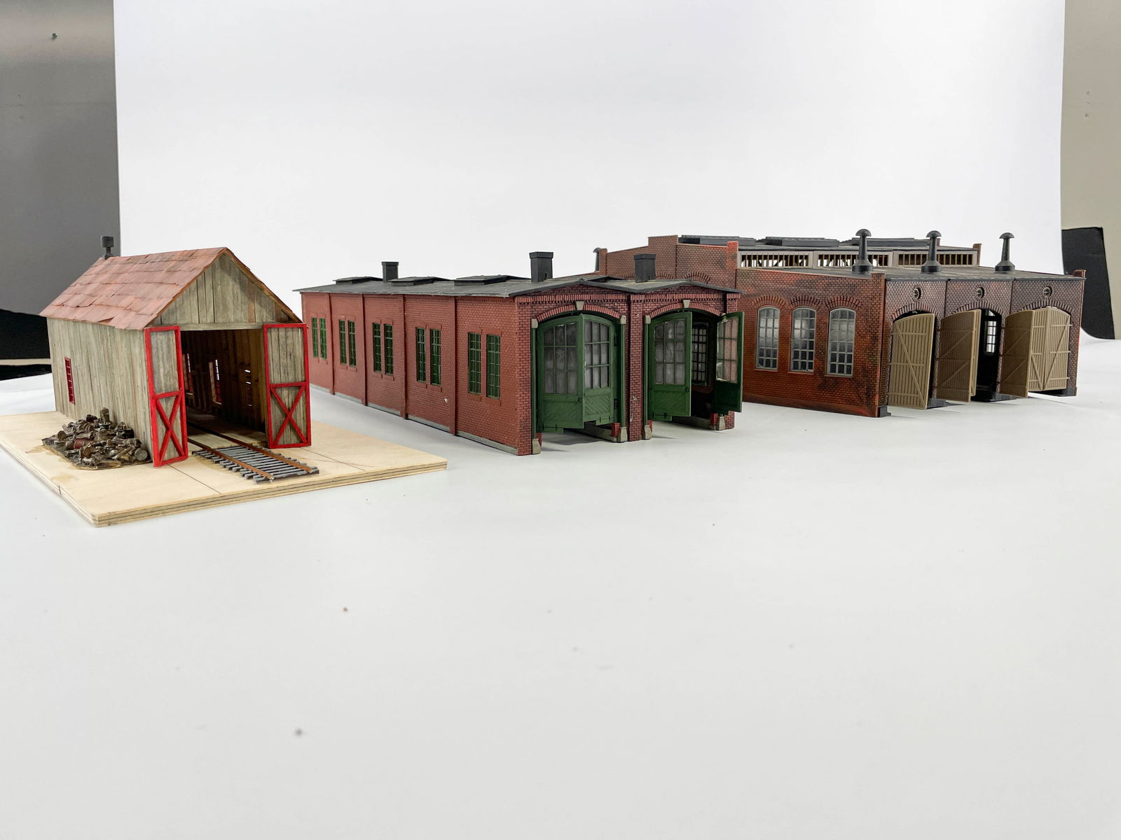 Group of 3 Railroad Scale Model Roundhouses (1 of 14)