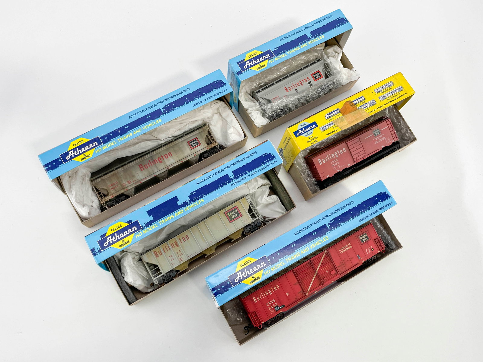 Grp 5 HO Model Box Cars & Hoppers Burlington Route (1 of 13)