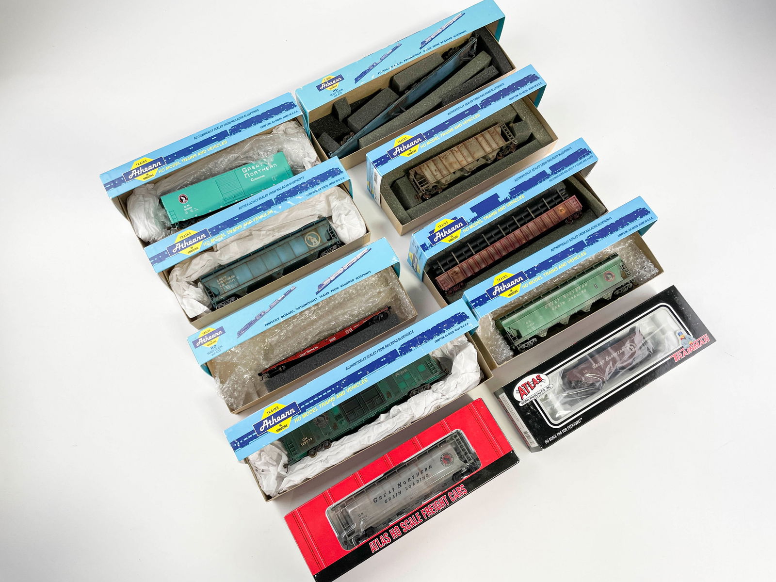 Grp 10 Misc. Vintage HO Model GNRY Train Cars (1 of 11)