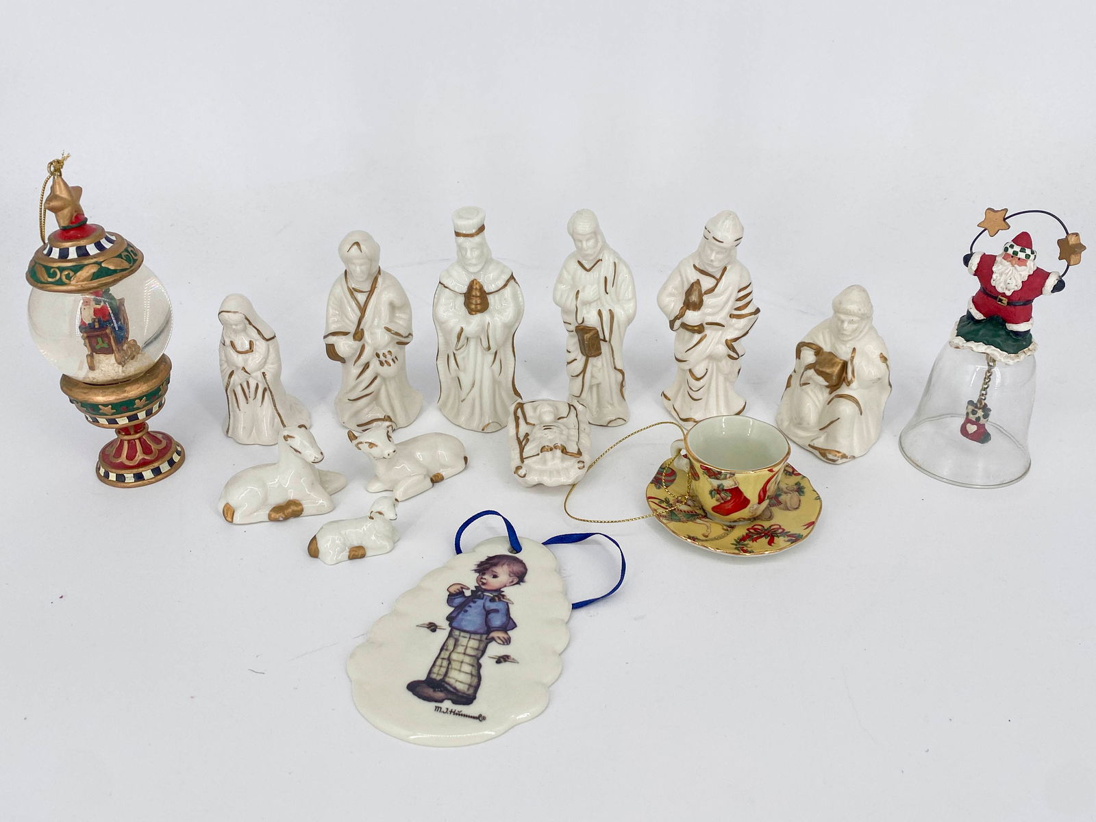 10 Pc Porcelain Gilt Nativity Set, 4 Ornaments Incl. Hummel (1 of 11)